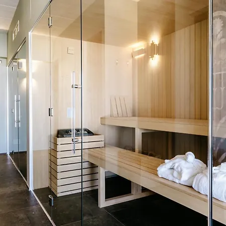Riviera Hotel 4*